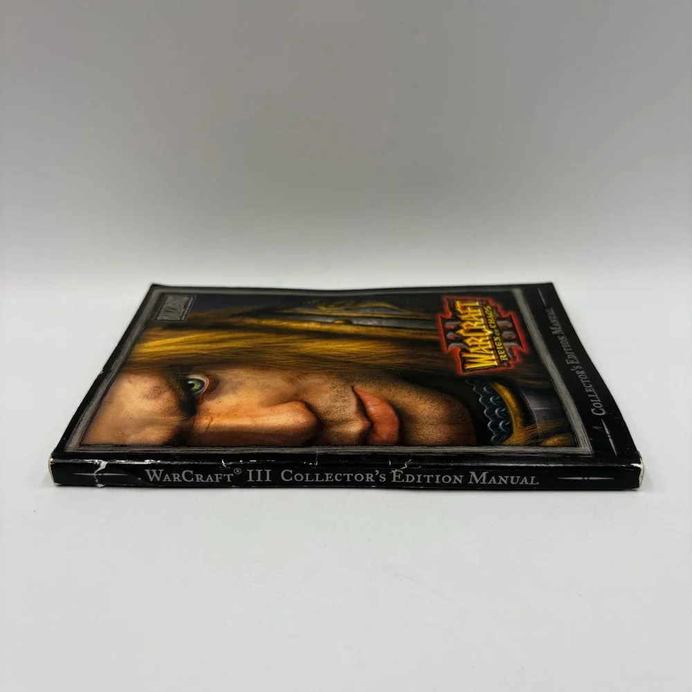 Blizzard Warcraft III Reign of Chaos Collector Edition Manual PC Mac Black Good